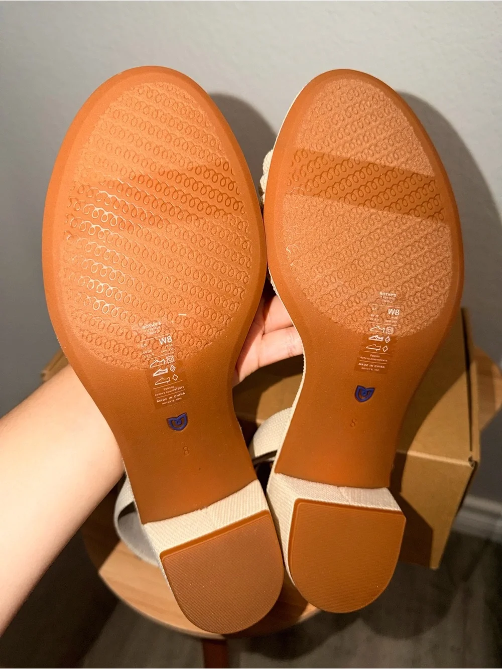 NIB! Rothys The Knot Sandal in Cream Size 8